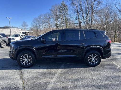 2024 GMC Acadia AT4