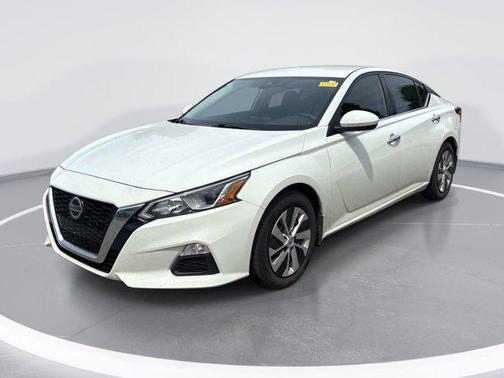 Glacier White 2020 Nissan Altima S FWD