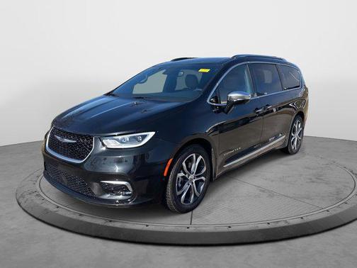 2023 Chrysler Pacifica L