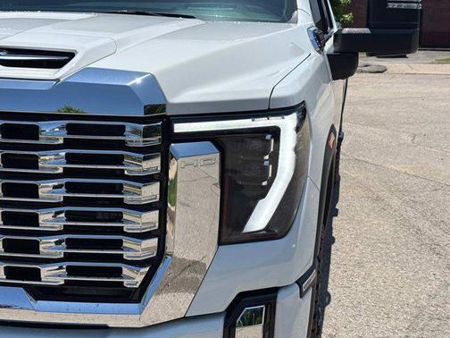2024 GMC Sierra 2500 Denali