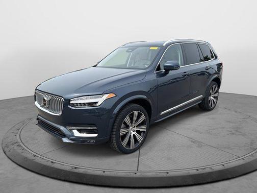 2023 Volvo XC90 B6 Ultimate 6-Seater