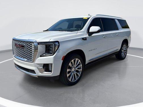 White Frost Tricoat 2022 GMC Yukon XL Denali