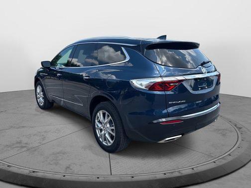 2024 Buick Enclave Essence FWD