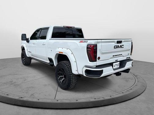 2025 GMC Sierra 2500 AT4