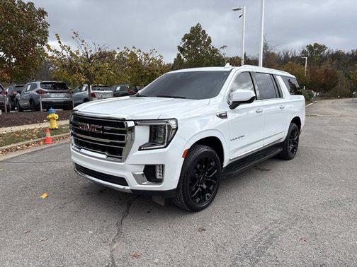 2023 GMC Yukon XL SLT