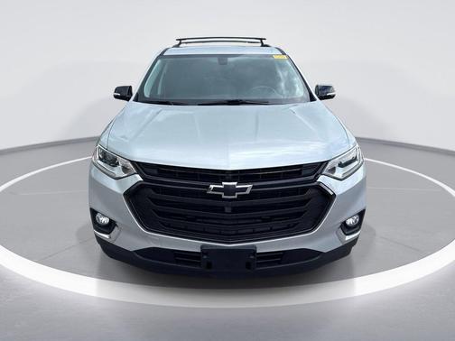 Silver Ice Metallic 2019 Chevrolet Traverse LT Leather