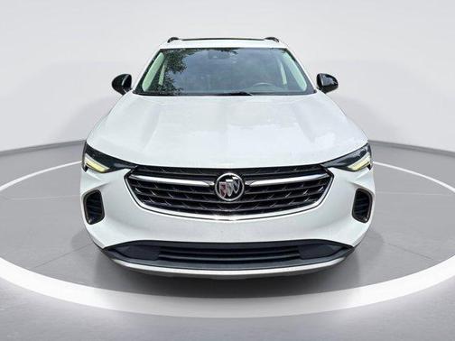 Summit White 2022 Buick Envision FWD Essence