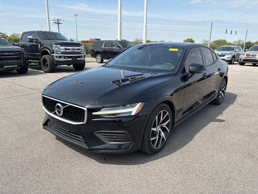 2020 Volvo S60 T5 Momentum