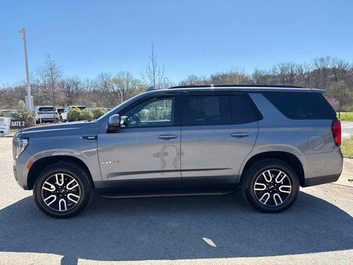2022 GMC Yukon 4WD AT4