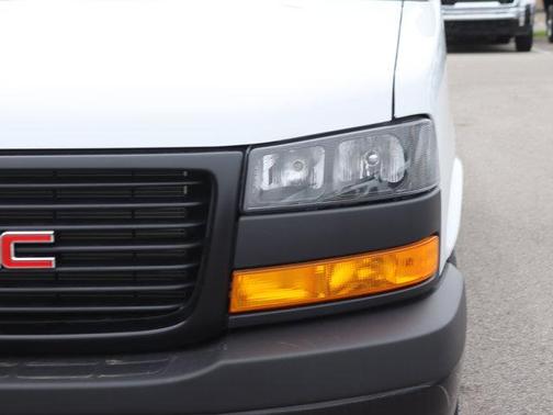 2025 GMC Savana 2500 Work Van