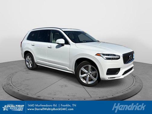 2022 Volvo XC90 T6 Momentum
