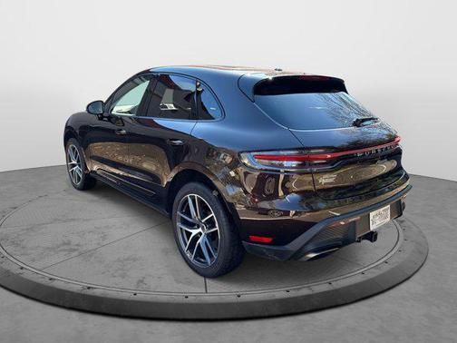 2022 Porsche Macan AWD