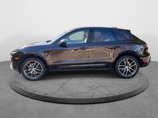 2022 Porsche Macan AWD