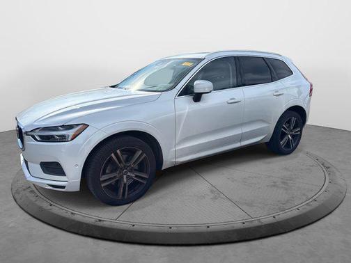 2018 Volvo XC60 T6 Momentum