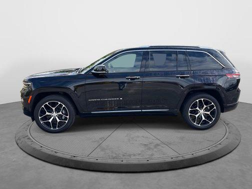 2023 Jeep Grand Cherokee Summit