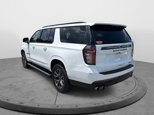 2022 Chevrolet Suburban 4WD Z71