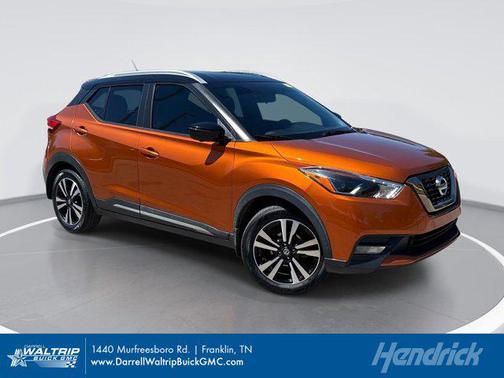 Monarch Orange/Super Black 2019 Nissan Kicks SR