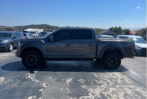 2017 Ford F-150 Raptor 4WD SuperCrew 5.5' Box