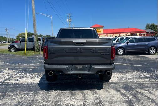 2017 Ford F-150 Raptor 4WD SuperCrew 5.5' Box
