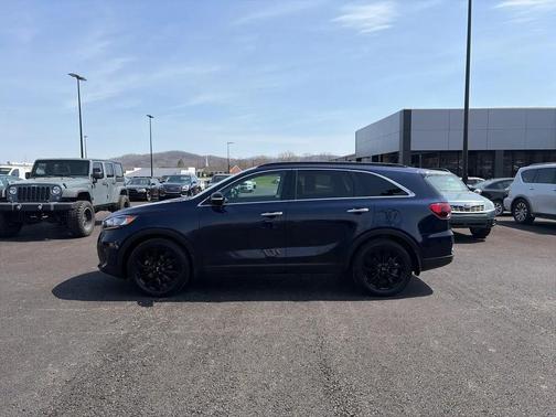Blue 2019 Kia Sorento S