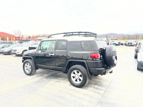 2011 Toyota FJ Cruiser Base