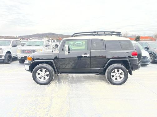 2011 Toyota FJ Cruiser Base