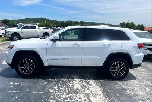 2020 Jeep Grand Cherokee Laredo