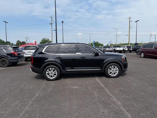 Black 2021 Kia Telluride LX FWD