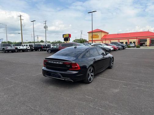 Onyx Black Metallic 2020 Volvo S90 T6 R-Design