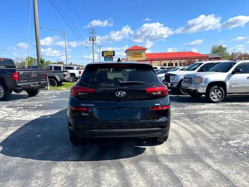 2019 Hyundai TUCSON SE