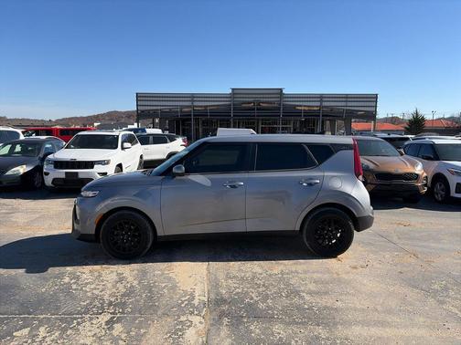 2022 Kia Soul LX IVT