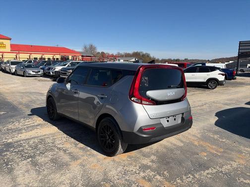 2022 Kia Soul LX IVT