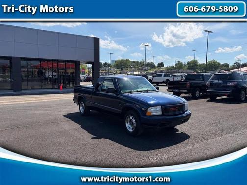 Blue 2001 GMC Sonoma Ext Cab 123'' WB SLS w/1SG Pkg