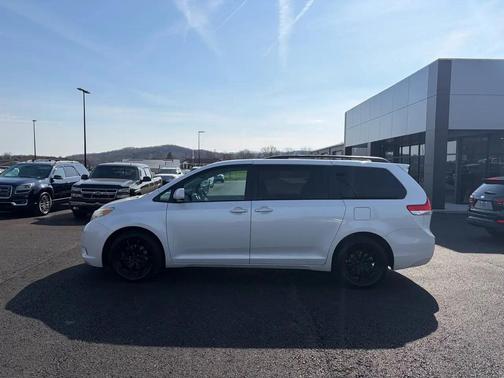 2012 Toyota Sienna XLE