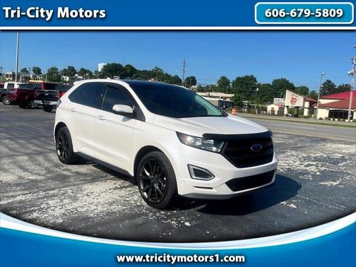 White 2015 Ford Edge Sport