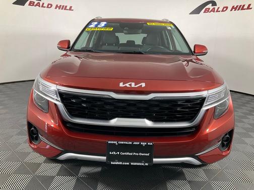 Orange 2023 Kia Seltos S