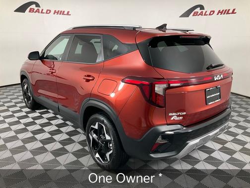 Orange 2025 Kia Seltos S
