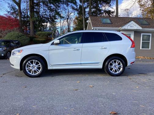 2016 Volvo XC60 T5 Premier