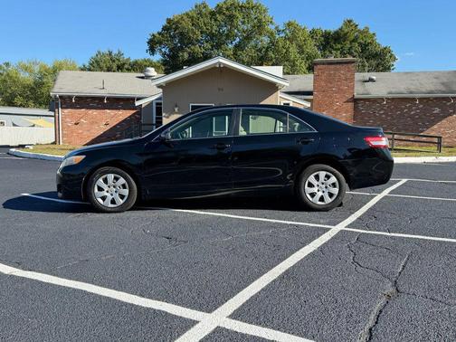 2010 Toyota Camry LE