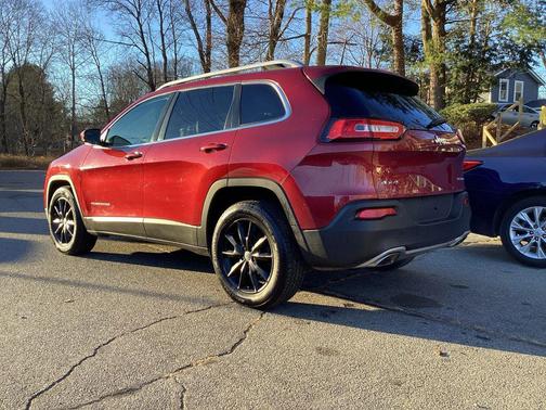 2015 Jeep Cherokee Sport
