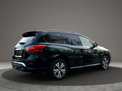 2019 Nissan Pathfinder SL