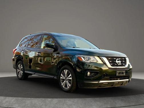 2019 Nissan Pathfinder SL