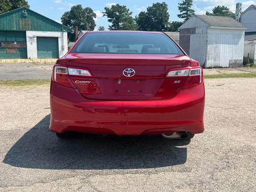 2014 Toyota Camry SE
