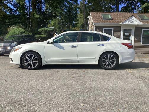 2016 Nissan Altima 2.5 SR