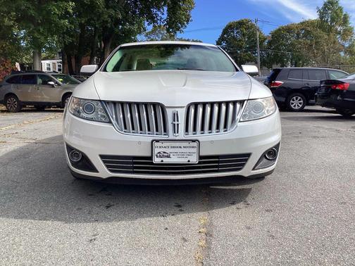 2010 Lincoln MKS Base