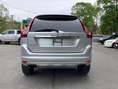 Silver 2014 Volvo XC60 3.2