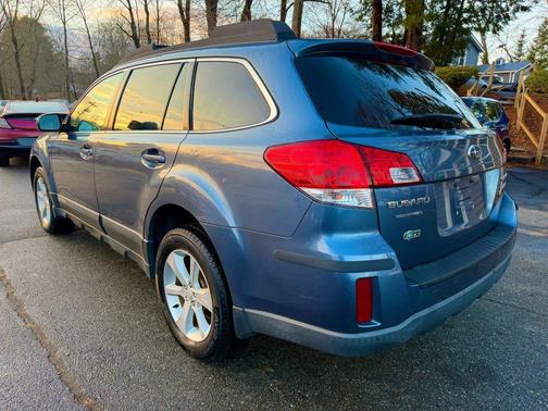 2013 Subaru Outback 2.5i Premium
