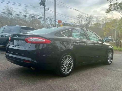 Tuxedo Black 2015 Ford Fusion SE