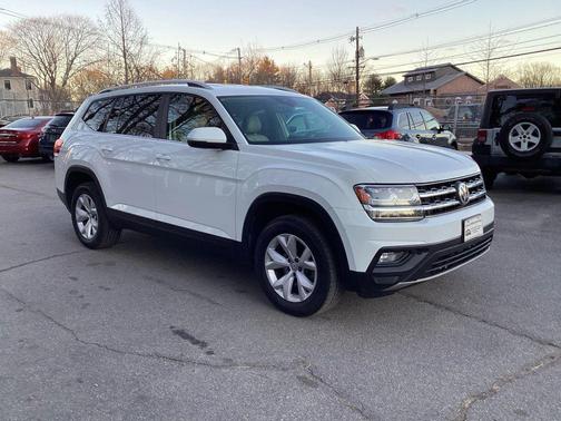 2018 Volkswagen Atlas SE 4Motion w/Tech Pkg Sport Utility 4D