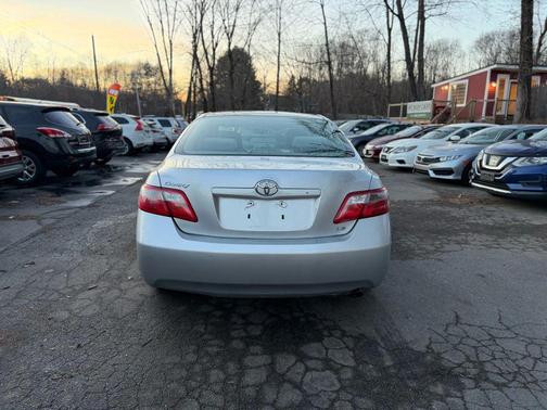 2009 Toyota Camry Sedan 4D